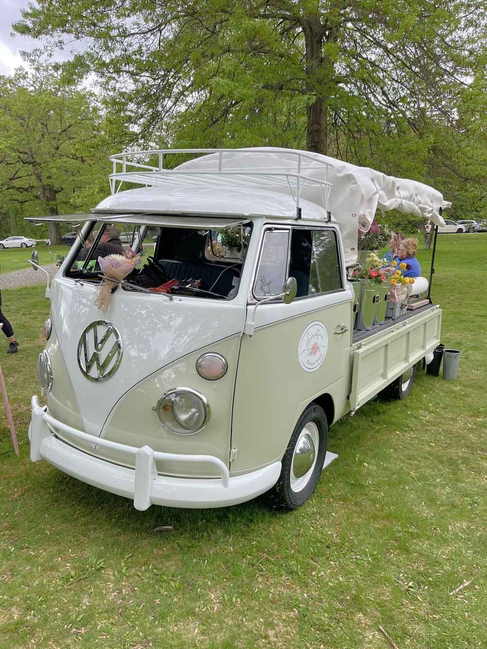 | Serafina Flower Truck